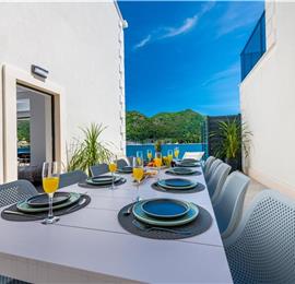5 Bedroom Villa with Pool in Slano, Dubrovnik Region, Sleeps 10